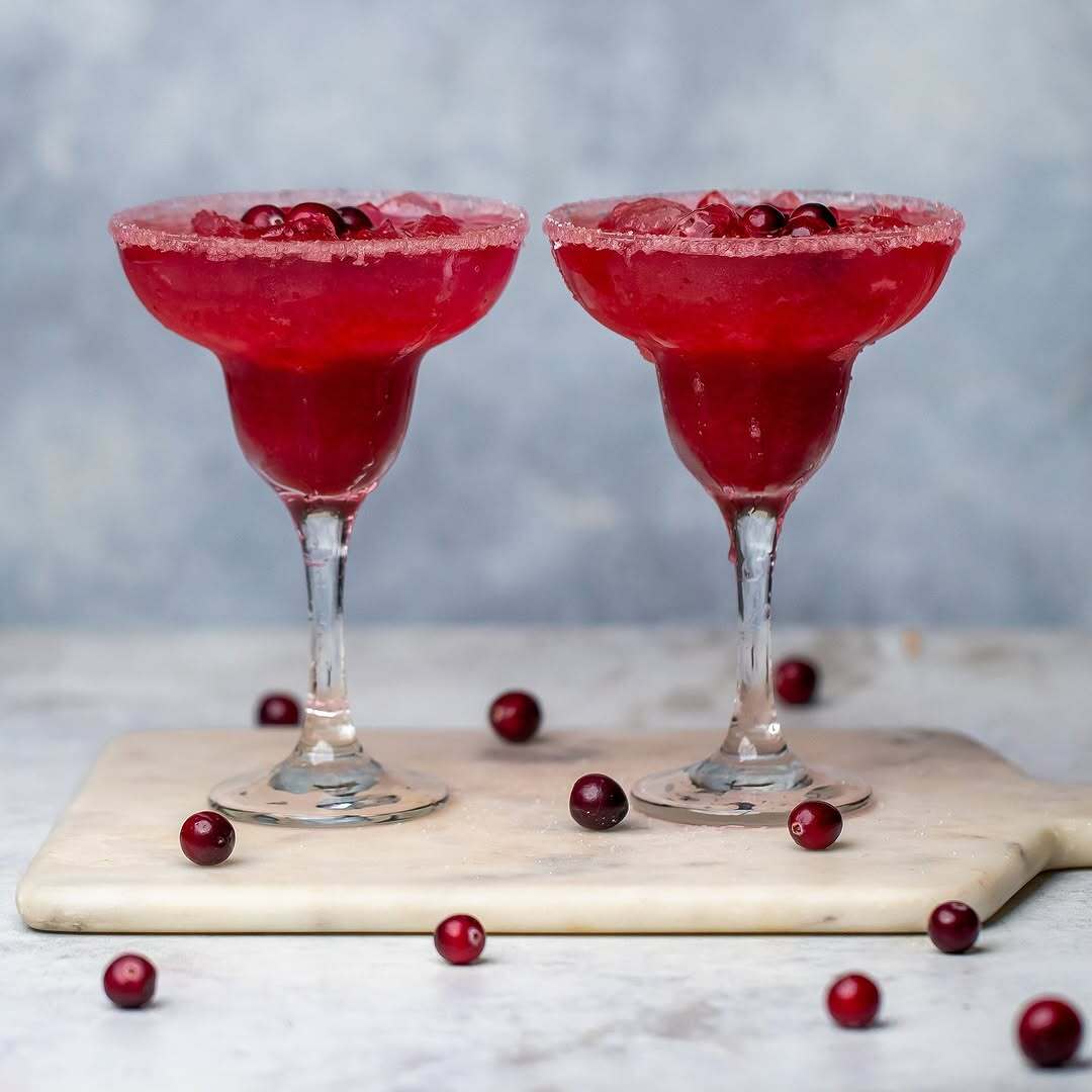 Cherry-Cranberry Sparkling Mocktail – Kuvings Mongolia